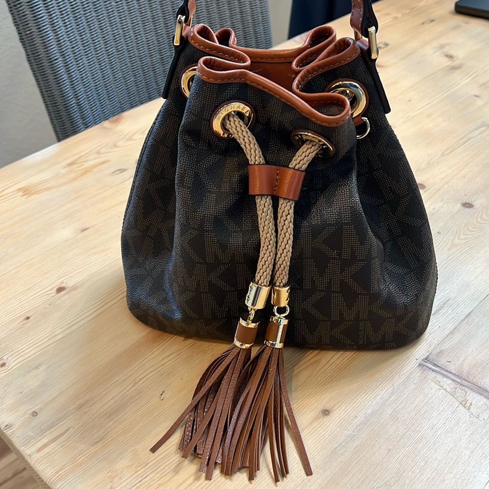 Michael Kors logo medium drawstring bucket bag